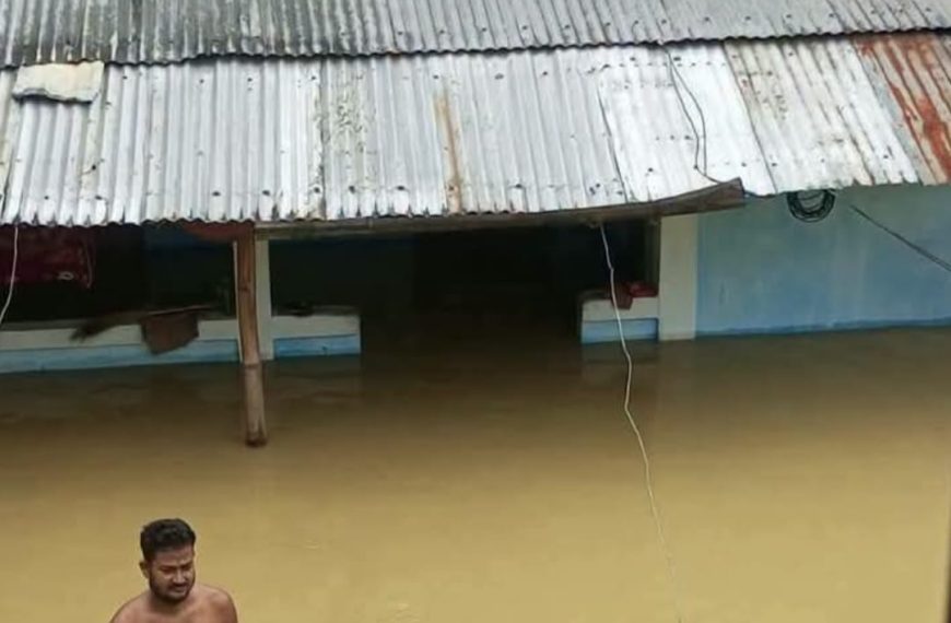 মনু নদীর জল চূড়ান্ত বিপদসীমার ওপরে, কৈলাশহরে বন্যা পরিস্থিতির অবনতি; প্লাবিত একাধিক এলাকা, আতঙ্কে বাসিন্দারা