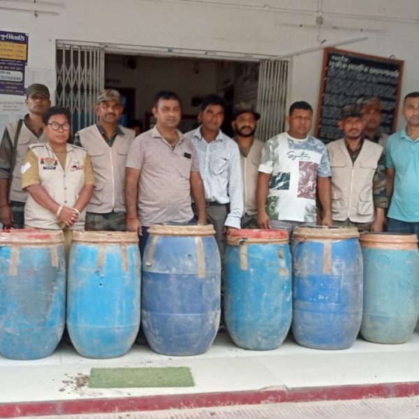 যৌথ বাহিনীর অভিযানে যাত্রাপুরে ২১১ কেজি শুকনো গাঁজা&hellip;