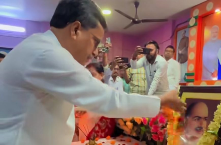 যথাযোগ্য মর্যাদায় রাজ্যে ডঃ শ্যামাপ্রসাদ মুখার্জির জন্ম জয়ন্তী উদযাপিত