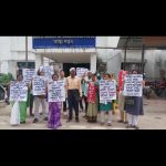 চিকিৎসকদের প্রাইভেট প্র্যাকটিস বন্ধের সিদ্ধান্তের প্রতিবাদে স্বাস্থ্য দপ্তরের সামনে এসইউসিআই-এর বিক্ষোভ