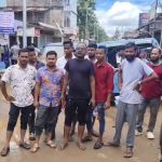 ছয় মাস ধরে বেহাল টিলাবাজার-হীরাছড়া সড়ক, সংস্কারের দাবিতে বাবুরবাজারে পথ অবরোধ