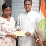 দুই শোকাহত পরিবারের পাশে মুখ্যমন্ত্রী, অগ্নিদগ্ধ ও জলডুবিতে মৃতদের পরিবারকে আর্থিক সহায়তা প্রদান