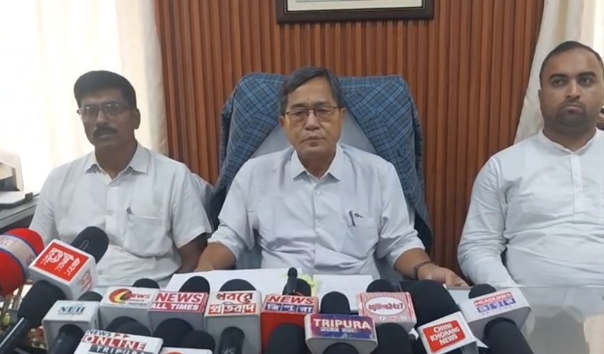 অবসরপ্রাপ্ত আমলাদের বারবার পুনর্নিয়োগ নিয়ে প্রশ্ন বিরোধী দলনেতার, তদন্তের দাবি