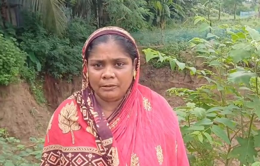 গোমতীর ভাঙনে দোরগোড়ায় নদী, ঘর-বাথরুম নদীগর্ভে তলিয়ে যাওয়ার আশঙ্কা; প্রশাসনের হস্তক্ষেপের আবেদন অসহায় পরিবারের