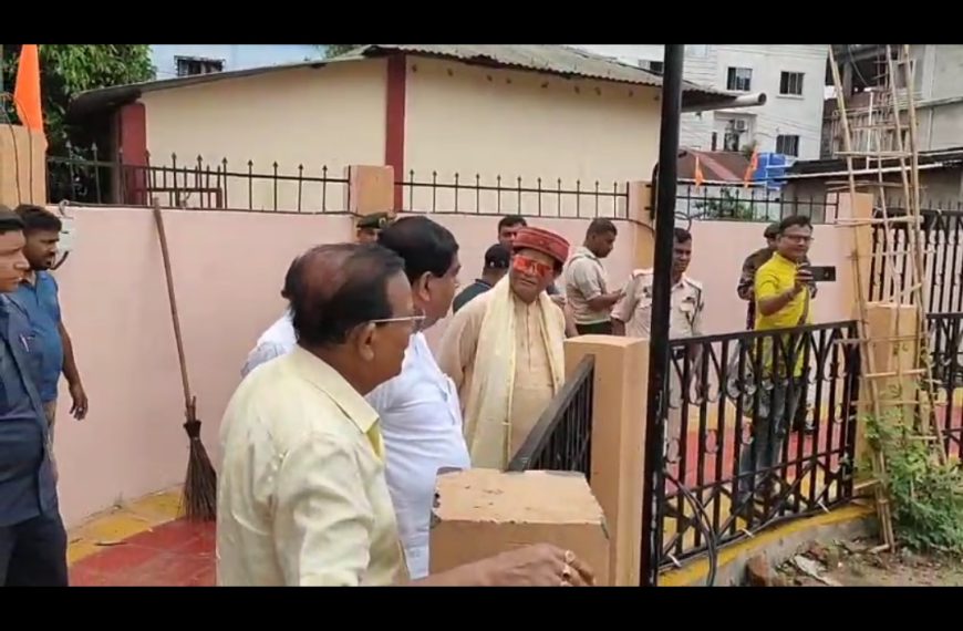 অভয়নগরের পরিত্যক্ত পুকুরের সৌন্দর্যায়নের কাজ শেষ পর্যায়ে, চলতি মাসেই উদ্বোধনের আশ্বাস মেয়রের