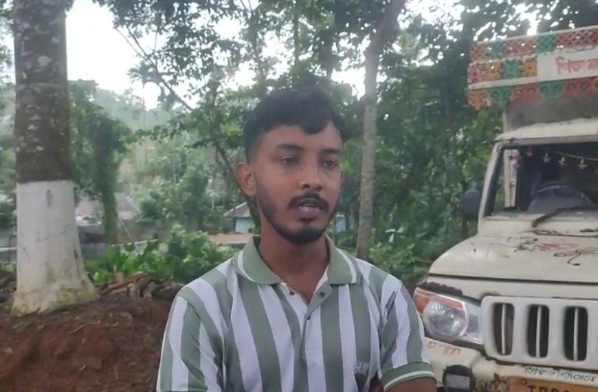 শান্তিরবাজারে সোশ্যাল মিডিয়ায় ছবি পোস্ট করে মানহানির অভিযোগ, পুলিশের উপস্থিতিতে প্রকাশ্যে ক্ষমা চাইলেন যুবক