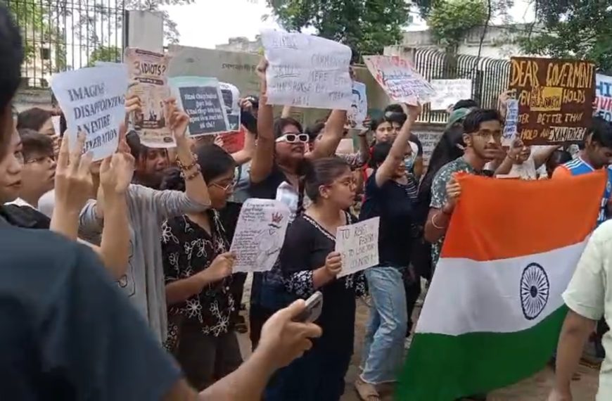 শিক্ষামন্ত্রী ধর্মেন্দ্র প্রধানের পদত্যাগের দাবিতে আগরতলায় ছাত্রদের বিক্ষোভ, সোনম ওয়াংচুককে সরানো নিয়েও প্রতিবাদ