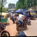 স্কুল ছুটির সময় বিশ্রামগঞ্জ–মেলাঘর সড়কে তীব্র যানজট, ট্রাফিক পুলিশ মোতায়েনের দাবি