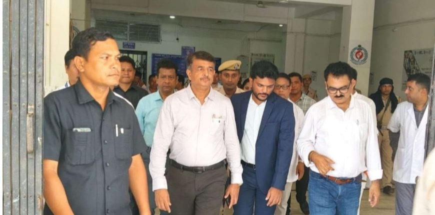 গোমতী জেলা হাসপাতাল পরিদর্শনে বিধায়ক-জেলাশাসক, স্বাস্থ্য পরিষেবার উন্নয়নে জোর