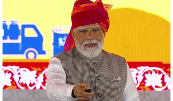 পাচপদরা রিফাইনারি উদ্বোধন ঘিরে বিজেপি-কংগ্রেসের কৃতিত্বের লড়াই, মোদীর অভিযোগের জবাবে গেহলট