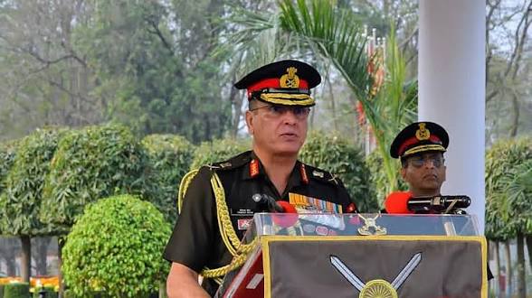 দায়িত্ব, সম্মান ও ‘নেশন ফার্স্ট’-এর আদর্শে ভারতীয় সেনাবাহিনীকে নেতৃত্ব দেব: সেনাপ্রধান জেনারেল ধীরজ শেঠ