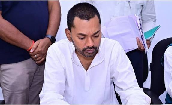 বিহারের সব সরকারি হাসপাতালে বসবে সিসিটিভি, জাতীয় ও রাজ্য সড়কে মোতায়েন হবে ১০০ অ্যাম্বুল্যান্স: স্বাস্থ্যমন্ত্রী নিশান্ত কুমার