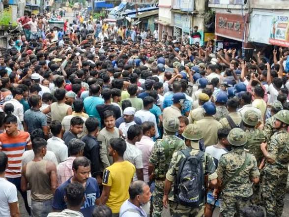 বারুইপুরে নাবালিকা ধর্ষণ-খুন: মূল অভিযুক্ত গ্রেফতার, দোষীদের মৃত্যুদণ্ড নিশ্চিত করার আশ্বাস মুখ্যমন্ত্রীর