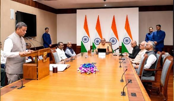 দুই নবনির্বাচিত সদস্যকে শপথবাক্য পাঠ করালেন রাজ্যসভার চেয়ারম্যান সি. পি. রাধাকৃষ্ণন
