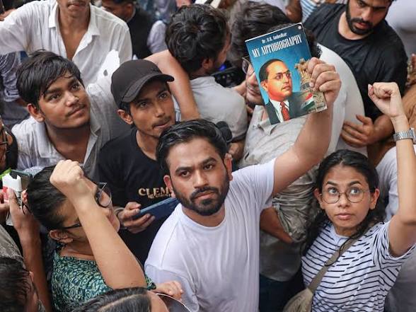 ‘আমাদের দাবি স্পষ্ট’— ‘সংসদ চলো’ কর্মসূচিতে সিজেপি প্রতিষ্ঠাতা অভিজিৎ দিপকে, শিক্ষামন্ত্রীর পদত্যাগের দাবি