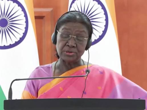 ‘বিশ্বের অন্যতম প্রভাবশালী কণ্ঠস্বর ভারত’, রাষ্ট্রপতি দ্রৌপদী মুর্মুর উপস্থিতিতে মন্তব্য উত্তর মেসিডোনিয়ার প্রেসিডেন্টের