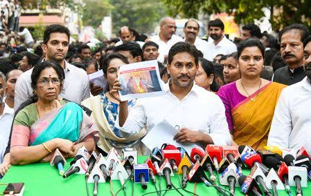ছাত্র আন্দোলন সংবেদনশীলতার সঙ্গে মোকাবিলা করা উচিত, মত ওয়াইএসআর কংগ্রেসের