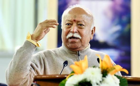 নতুন প্রজন্মকে নির্দেশ নয়, আলোচনার মাধ্যমে বোঝাতে হবে: প্রশ্নফাঁস আন্দোলনের আবহে মোহন ভাগবত