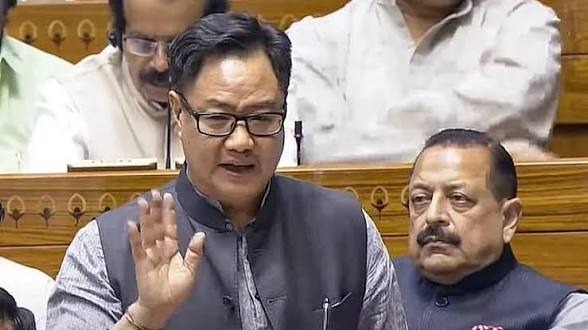 ‘ধর্মেন্দ্র প্রধানের জনজীবন ছাত্রকল্যাণে আজীবন নিবেদিত’: ইস্তফার পর প্রশংসায় কিরেন রিজিজু