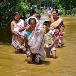 হড়পা বন্যায় ভেসে গেল সবকিছু, অসহায় আসামের পরিবারগুলির আর্তনাদ