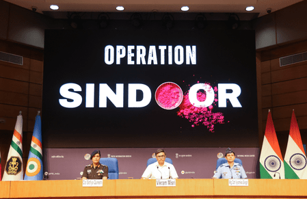 ‘অপারেশন সিঁদুর ভারতের দেশীয় প্রতিরক্ষা সক্ষমতা তুলে ধরেছে’: কেন্দ্রীয় প্রতিমন্ত্রী বি.এল. বর্মা