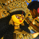 দুর্গাপুজোয় মাংস বিক্রি নিয়ে ভিএইচপির ‘নির্দেশিকা’, বাংলায় শুরু রাজনৈতিক বিতর্ক