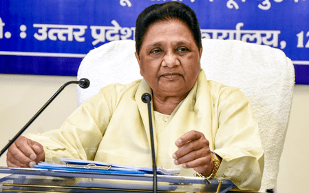 শৃঙ্খলাভঙ্গের অভিযোগে প্রাক্তন সাংসদ অশোক সিদ্ধার্থকে ফের বহিষ্কার করলেন মায়াবতী