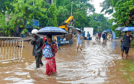 বঙ্গোপসাগরে নিম্নচাপ, স্বাধীনতা দিবস পর্যন্ত দক্ষিণবঙ্গে ভারী বৃষ্টির পূর্বাভাস