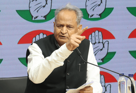 ইথানল মিশ্রণের সিদ্ধান্তে সাধারণ মানুষ ক্ষতিগ্রস্ত, চিনির সরবরাহে প্রভাব: অশোক গেহলট