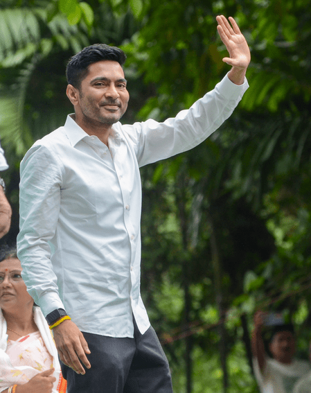 বিদেশযাত্রার আগে ব্যাঙ্ক অ্যাকাউন্ট ফ্রিজ, প্রতিকারের দাবিতে কলকাতা হাইকোর্টে অভিষেক বন্দ্যোপাধ্যায়