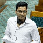 চোখের চিকিৎসার জন্য বিদেশ যাওয়ার অনুমতি চেয়ে ফের সুপ্রিম কোর্টের দ্বারস্থ অভিষেক বন্দ্যোপাধ্যায়
