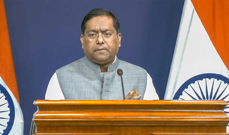 ‘মঞ্চস্থ নাটকে বিশ্ব আর বিভ্রান্ত নয়’, ‘ইয়ৌম-ই-ইস্তেহসাল’ ইস্যুতে পাকিস্তানকে তীব্র আক্রমণ ভারতের