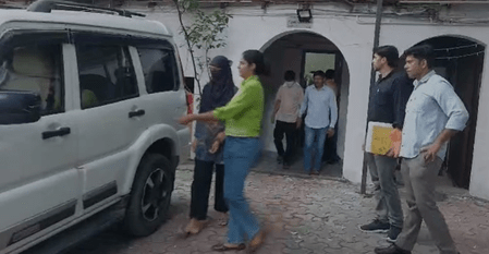 দিল্লিতে ভিসার শর্ত লঙ্ঘনের অভিযোগে ৬ বাংলাদেশি আটক, ডিটেনশন সেন্টারে পাঠানোর নির্দেশ