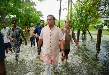 অসমে বন্যাদুর্গতদের জন্য নতুন ত্রাণ প্যাকেজ ঘোষণা, ৯ আগস্ট থেকে শুরু হবে ক্ষয়ক্ষতির সমীক্ষা
