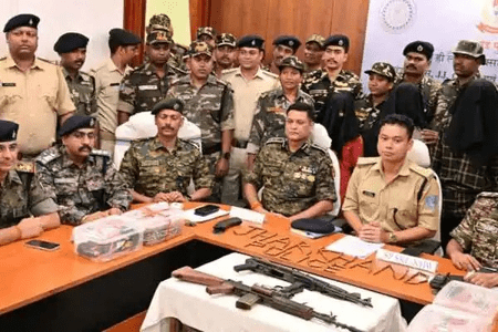 ঝাড়খণ্ডের দলমা জঙ্গলে বড় মাওবাদী নাশকতার ছক ভেস্তে দিল যৌথবাহিনী, গ্রেফতার ৩, উদ্ধার বিপুল অস্ত্রভাণ্ডার