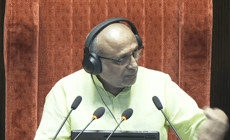 বিরোধীদের হইচইয়ে উত্তাল রাজ্যসভা, সাময়িক মুলতুবি করা হল অধিবেশন