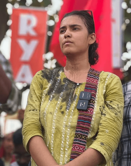 রাঁচিতে ছাত্র বিক্ষোভে উত্তেজনা, আইসা নেত্রী নেহা বোরার মুখে কালি ছোড়া, যুবক আটক
