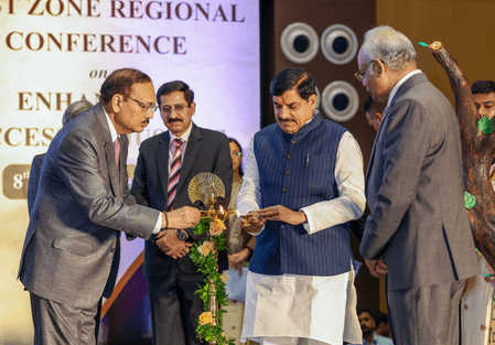‘নিজের ভাষায় মানুষের কথা শুনতে হবে’, ন্যায়বিচার ব্যবস্থাকে আরও জনমুখী করার বার্তা প্রধান বিচারপতির