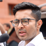 ২০ বিদ্রোহী সাংসদের অযোগ্যতা নিয়ে স্পিকারের নিষ্ক্রিয়তার বিরুদ্ধে সুপ্রিম কোর্টে অভিষেক বন্দ্যোপাধ্যায়