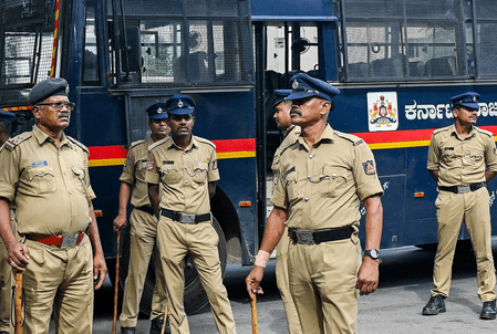 বেঙ্গালুরুতে পুলিশি যাচাই অভিযানে ১০৫ বাংলাদেশি নাগরিকের সন্ধান