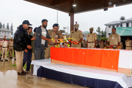 জম্মু-কাশ্মীর ও পাঞ্জাবে আতঙ্ক ছড়াতে আইএসআইয়ের ‘সাইকোলজিক্যাল অপারেশন’, সতর্ক গোয়েন্দারা