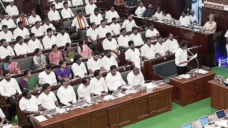 লোকসভার আসন ৫৪৩-তেই স্থির রাখার দাবিতে তামিলনাড়ু বিধানসভায় বিজয়ের প্রস্তাব পাশ