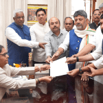 কর্ণাটক বিধানসভা ও পরিষদের প্রিসাইডিং অফিসার পদে মনোনয়ন জমা জিএস পাটিল ও সেলিম আহমেদের