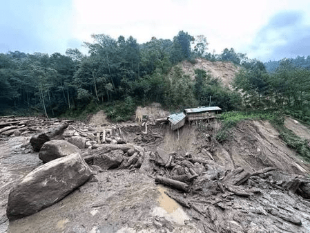 অরুণাচলে হড়পা বান ও ধসে বিপর্যয়, নিখোঁজ ৫ সেনা জওয়ান, মৃত ৪ শ্রমিক