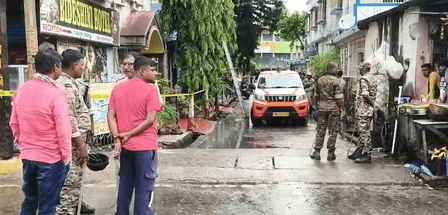 বীরভূমের তারাপীঠে পাঁচতলা হোটেলে ভয়াবহ আগুন, মৃত ৬; একাধিকের অবস্থা সংকটজনক