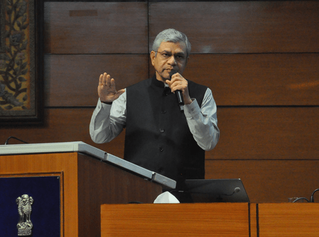 ভারতে সেমিকন্ডাক্টর ইকোসিস্টেমে ৫০-৬০ হাজার সরাসরি কর্মসংস্থান তৈরি হবে: অশ্বিনী বৈষ্ণব
