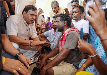 জনবান্ধব প্রশাসনিক ব্যবস্থার লক্ষ্যে অসমের ৩৫ জেলায় ডিসি অফিসে সংস্কার: হিমন্ত বিশ্বশর্মা