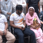 পেলেট গান ইস্যুতে এফআইআরের দাবিতে পার্লামেন্ট স্ট্রিট থানার সামনে ধর্নায় রাহুল-প্রিয়াঙ্কা