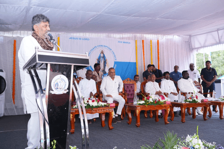 সমতা ও ভ্রাতৃত্ব আমাদের জীবনের অঙ্গ হওয়া উচিত: চার্চের অনুষ্ঠানে কর্নাটকের উপমুখ্যমন্ত্রী শিবকুমার