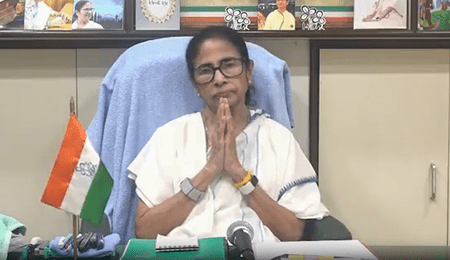 অন্নপূর্ণা যোজনা নিয়ে বিক্ষোভ, বিজেপি সরকারের বিরুদ্ধে সরব মমতা বন্দ্যোপাধ্যায়